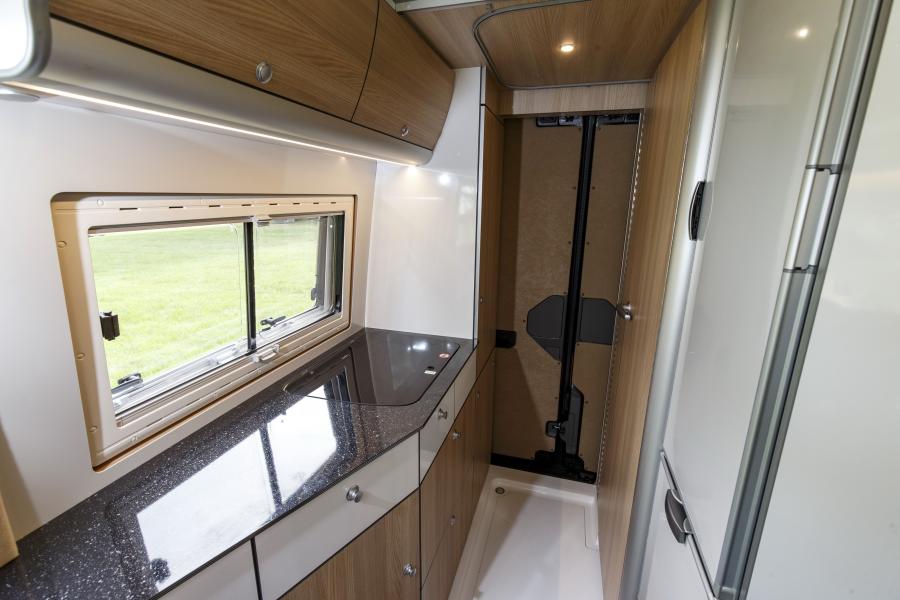 Интерьер Volkswagen Crafter Prototyp Reimo 2018 года  (фото 5 из 6)